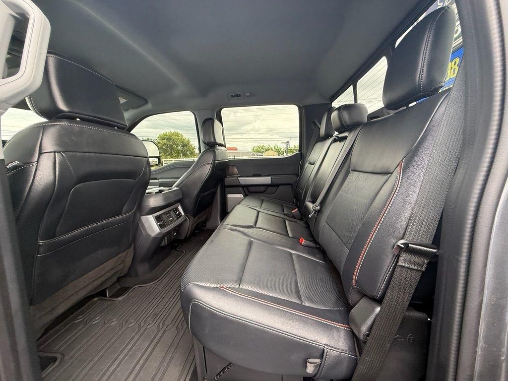 Ford F-250 SD Lariat Crew Cab 4WD 2024
