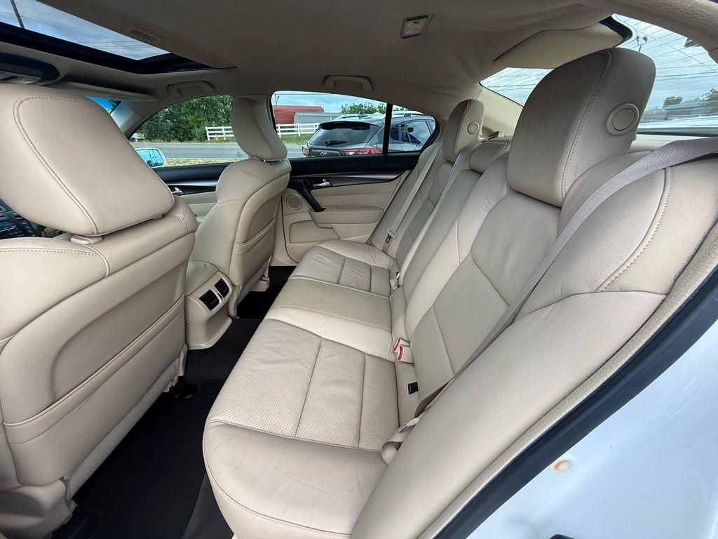 Acura TL 6-Speed AT with Tech Package and 18-In. WP 2012
