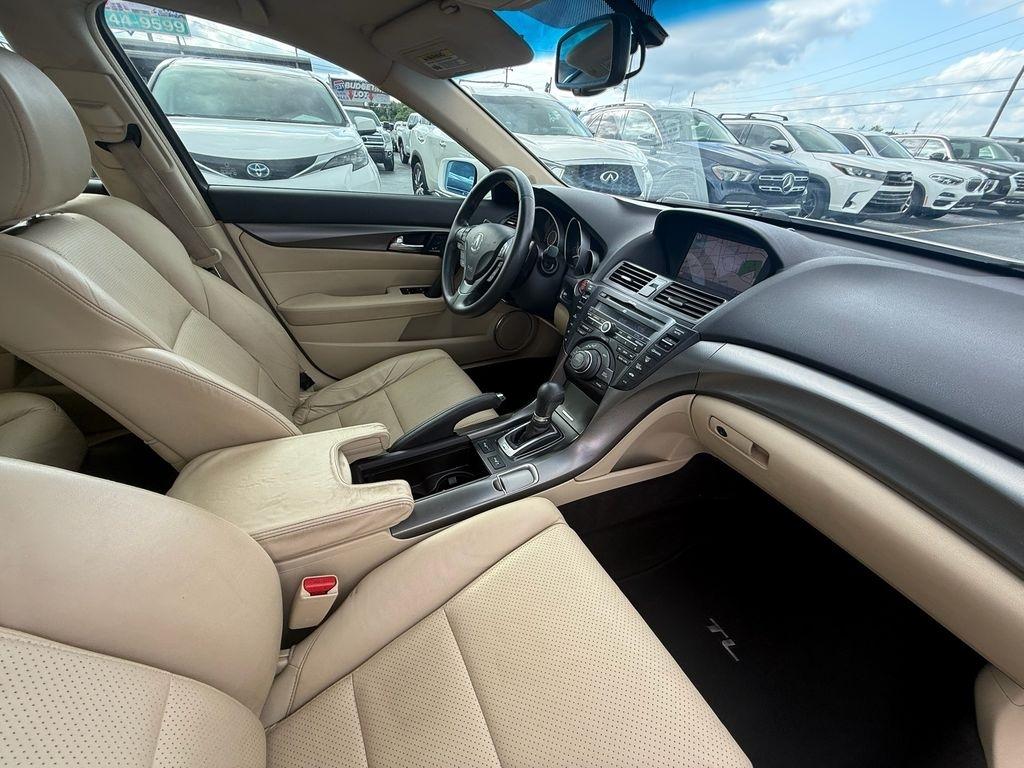Acura TL 6-Speed AT with Tech Package and 18-In. WP 2012