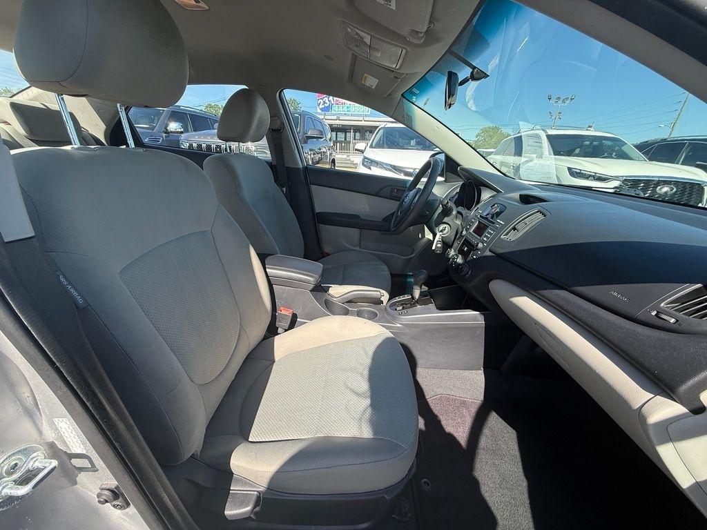 Kia Forte EX 2010