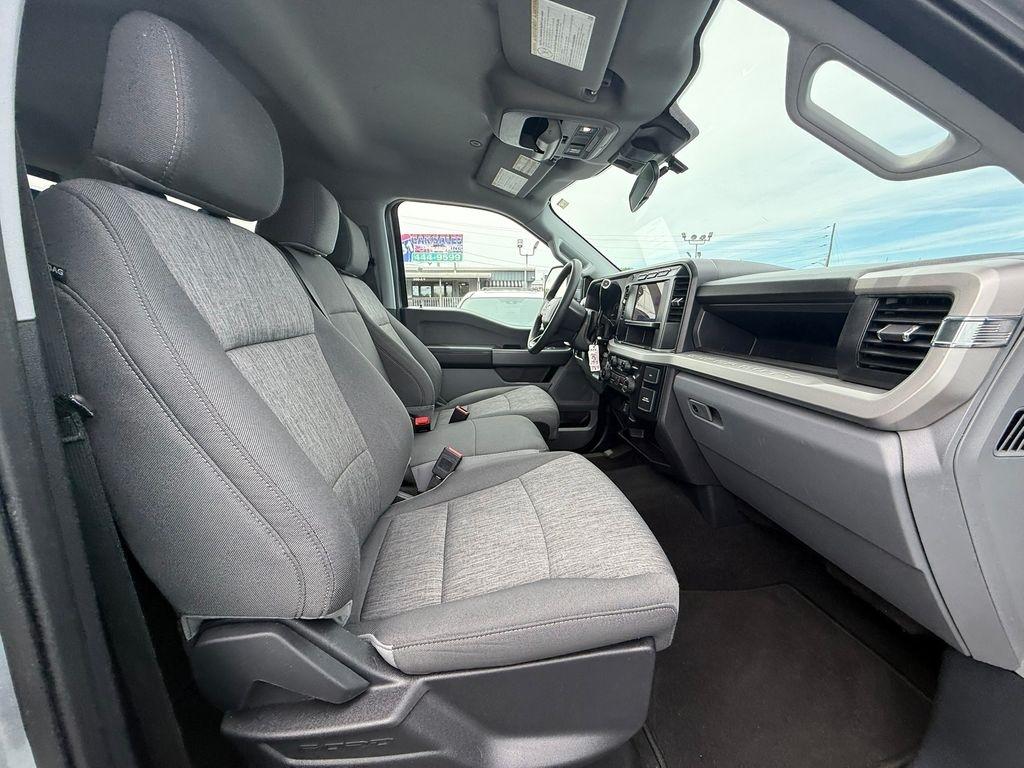 Ford F-250 SD XL Crew Cab 4WD 2024