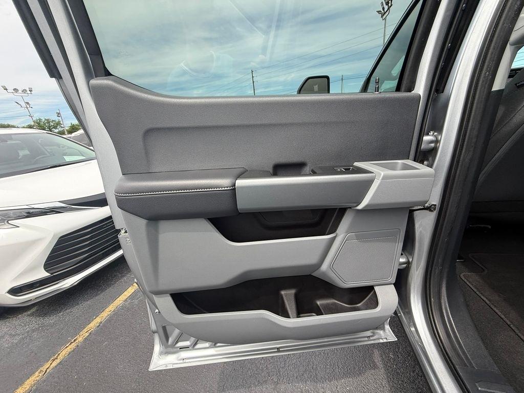Ford F-250 SD XL Crew Cab 4WD 2024