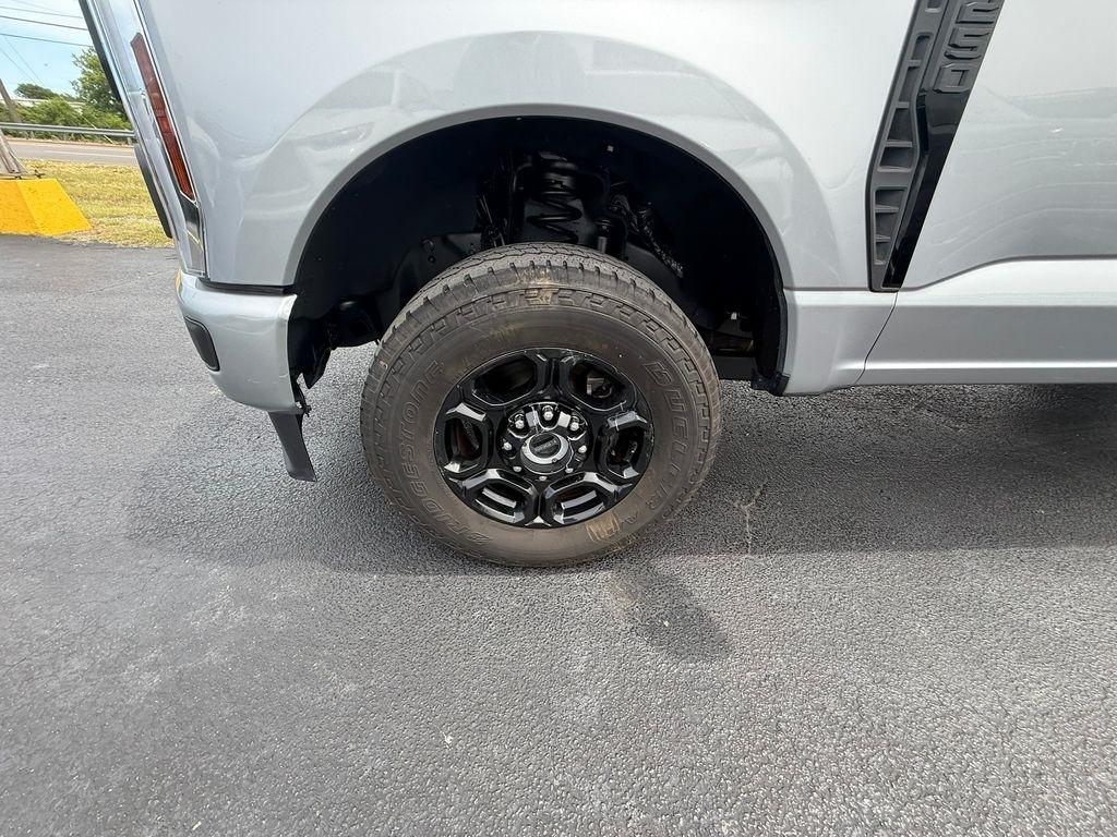 Ford F-250 SD XL Crew Cab 4WD 2024