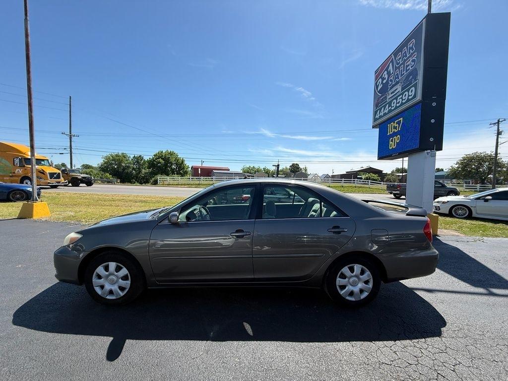 Toyota Camry Standard 2004