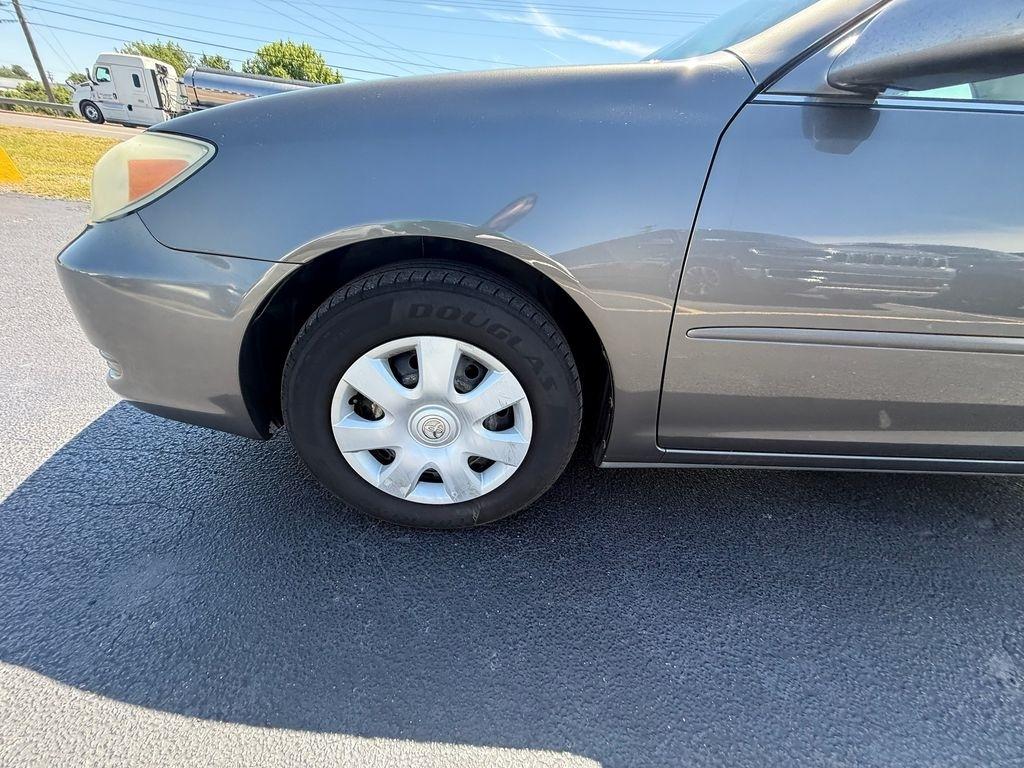 Toyota Camry Standard 2004