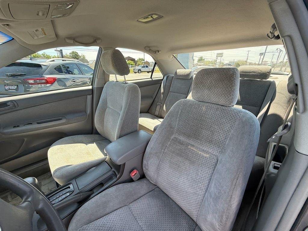 Toyota Camry Standard 2004