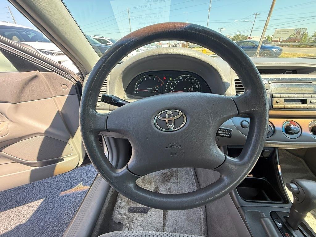 Toyota Camry Standard 2004