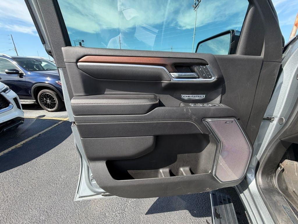 GMC Sierra 1500 Denali Crew Cab 4WD 2025
