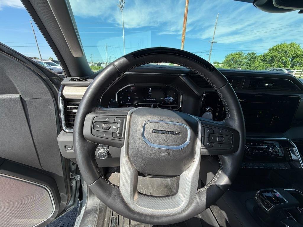 GMC Sierra 1500 Denali Crew Cab 4WD 2025