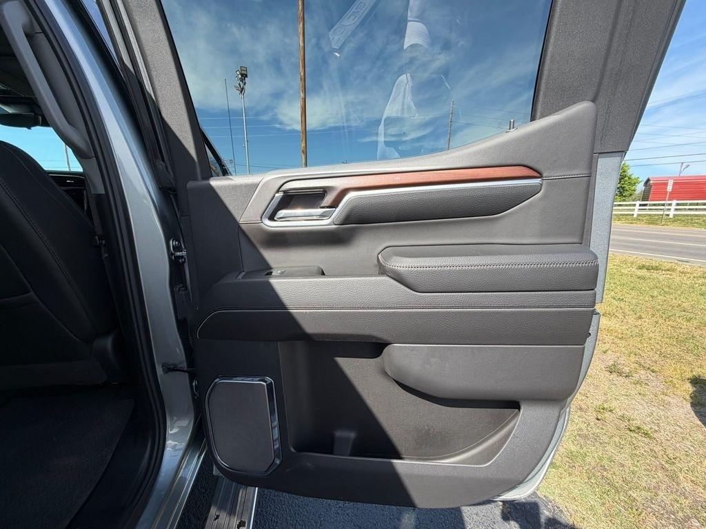 GMC Sierra 1500 Denali Crew Cab 4WD 2025