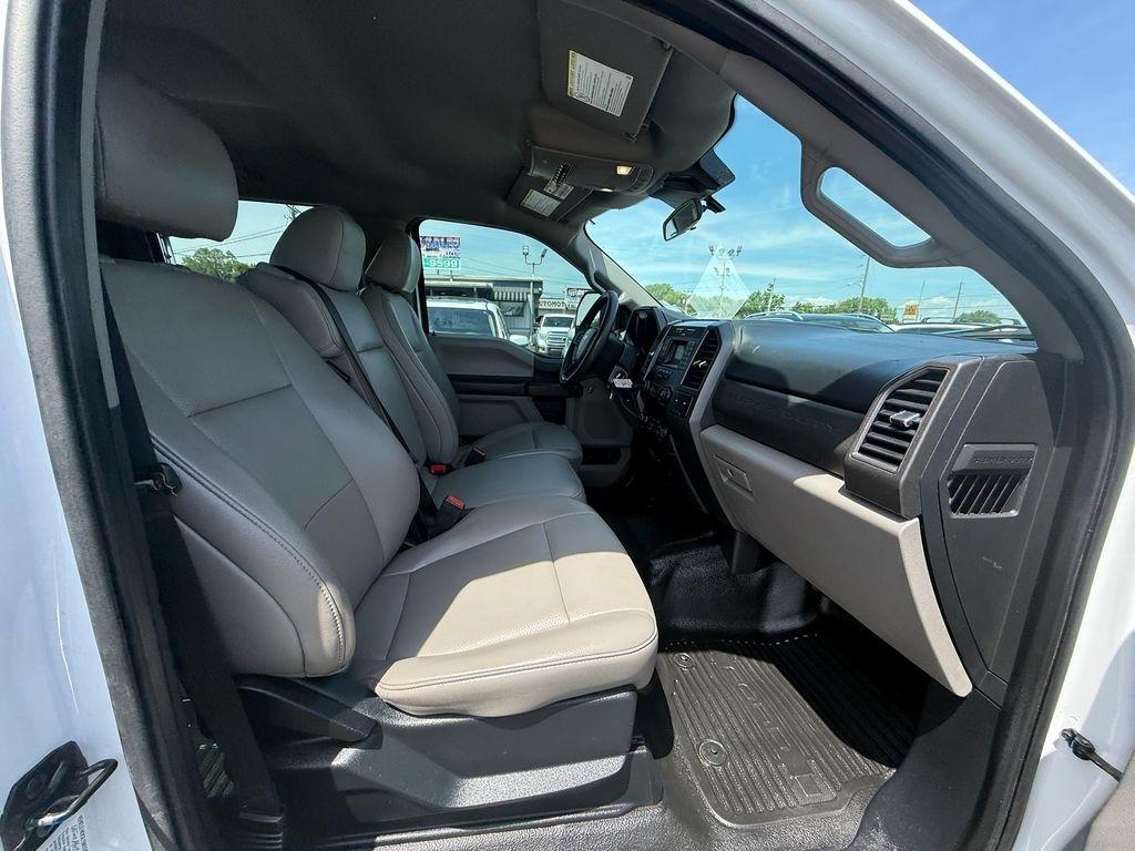 Ford F-350 SD XL Crew Cab DRW 2WD 2021