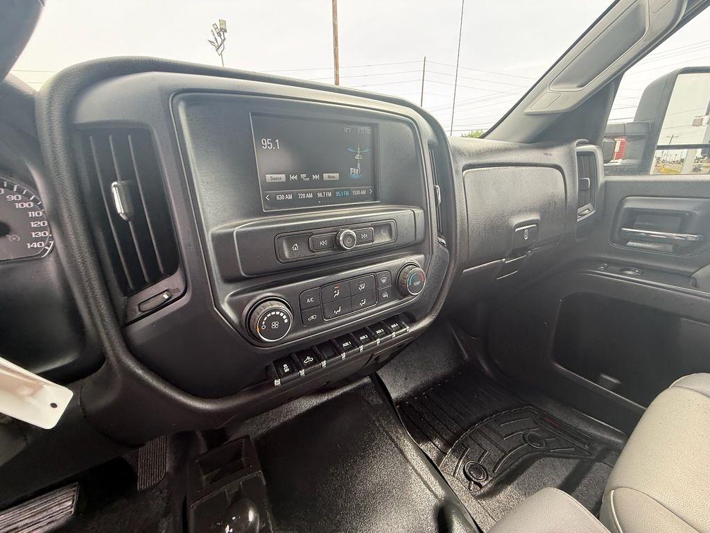 Chevrolet Silverado 3500HD Work Truck Double Cab 4WD 2018