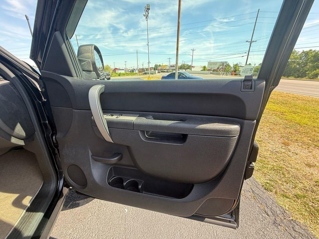 Chevrolet Silverado 1500 LT1 Crew Cab 2WD 2010