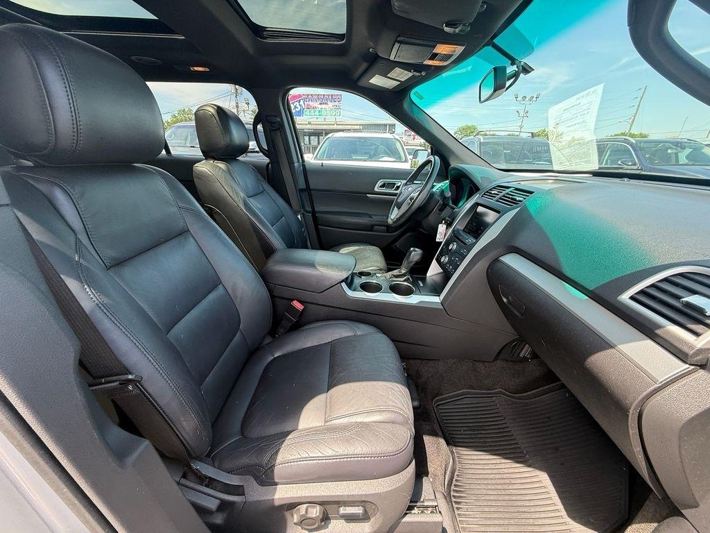 Ford Explorer XLT FWD 2012