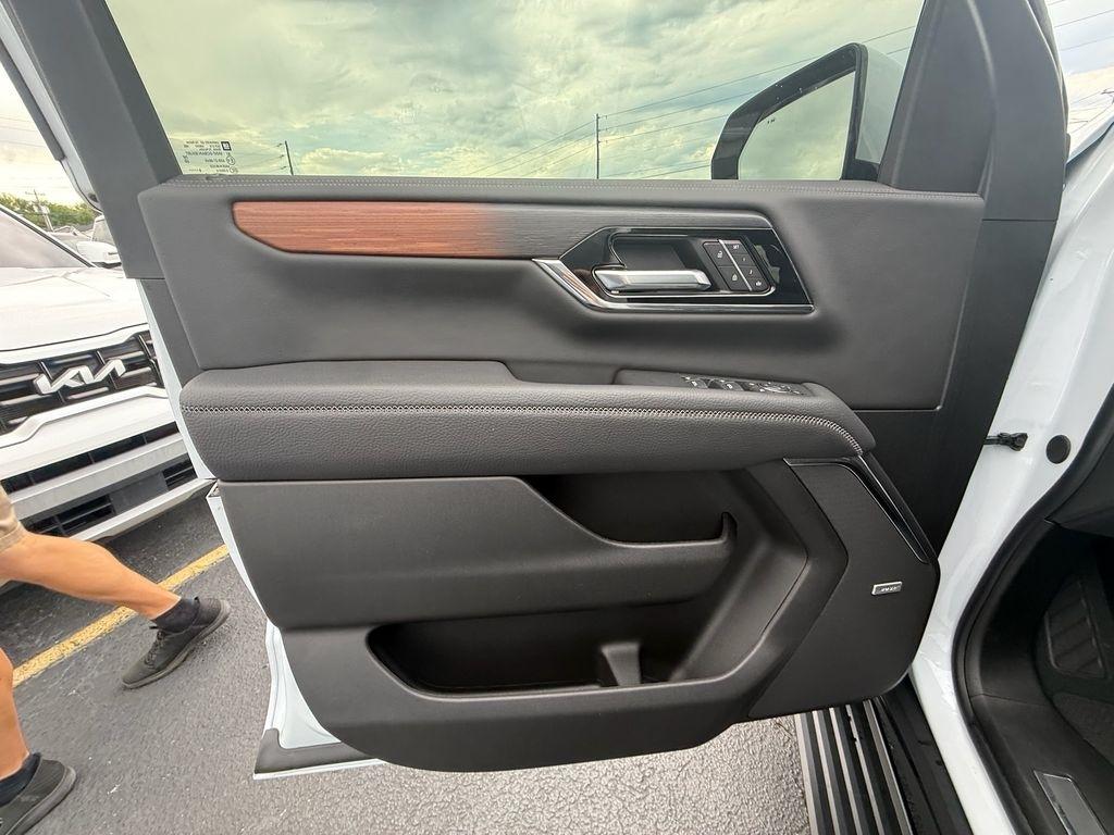 GMC Yukon Denali 4WD 2026