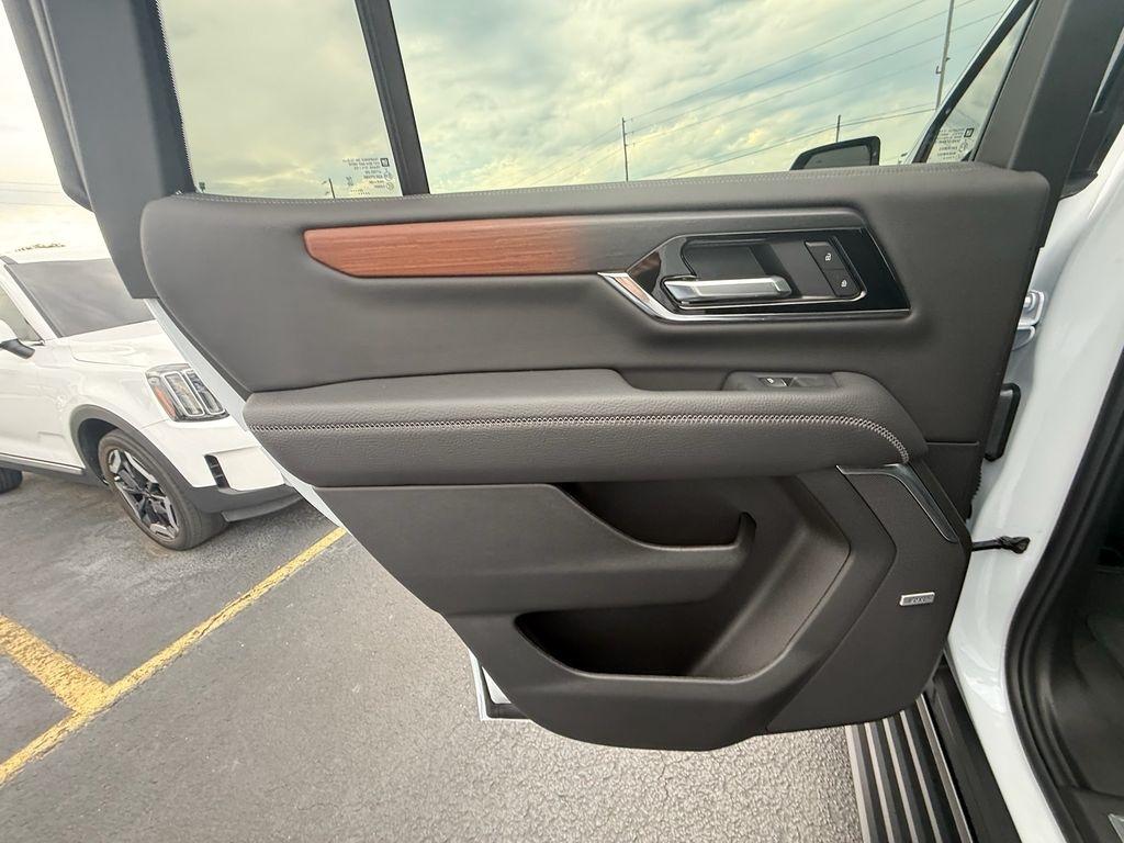 GMC Yukon Denali 4WD 2026