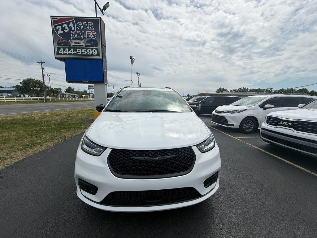 Chrysler Pacifica Limited 2025