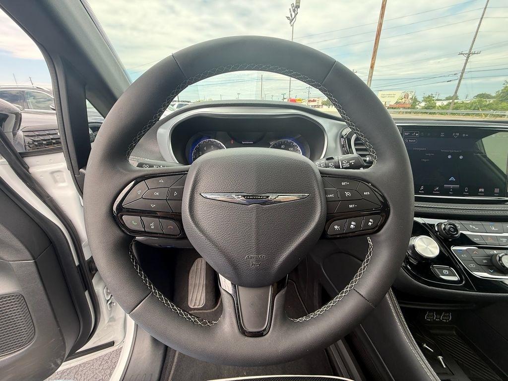 Chrysler Pacifica Limited 2025