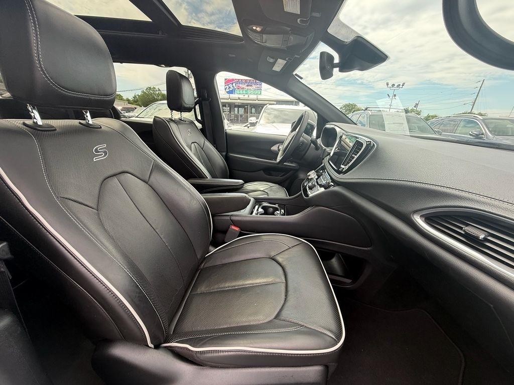 Chrysler Pacifica Limited 2025