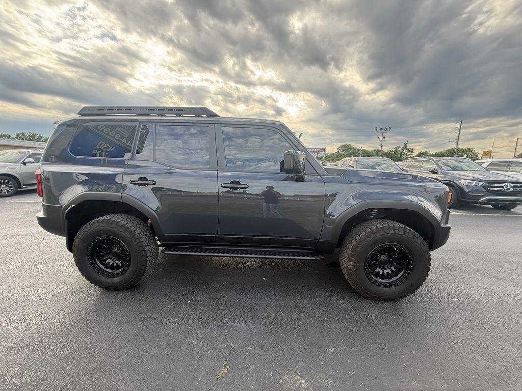 Toyota Land Cruiser Base 2025