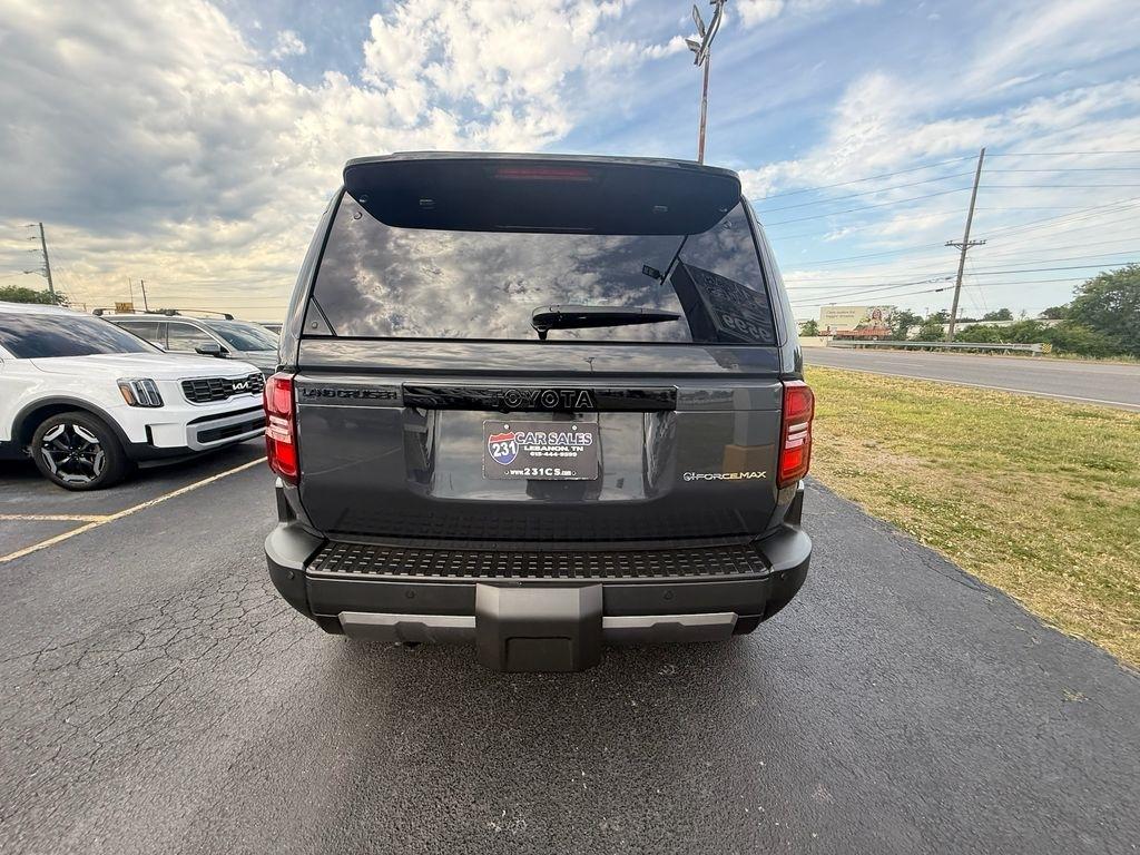Toyota Land Cruiser Base 2025
