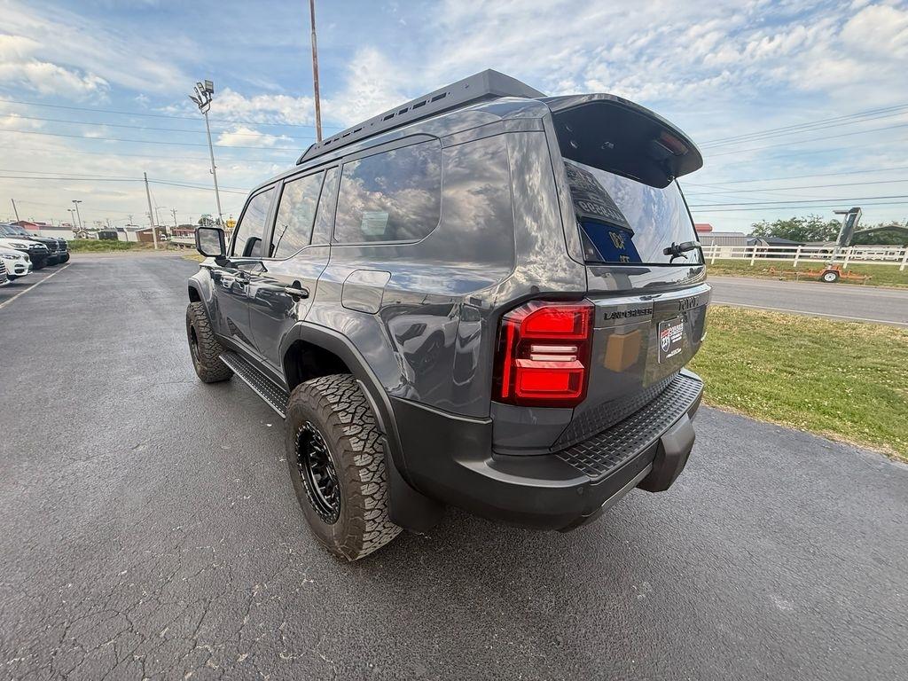 Toyota Land Cruiser Base 2025
