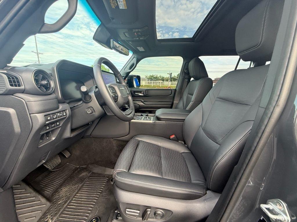 Toyota Land Cruiser Base 2025