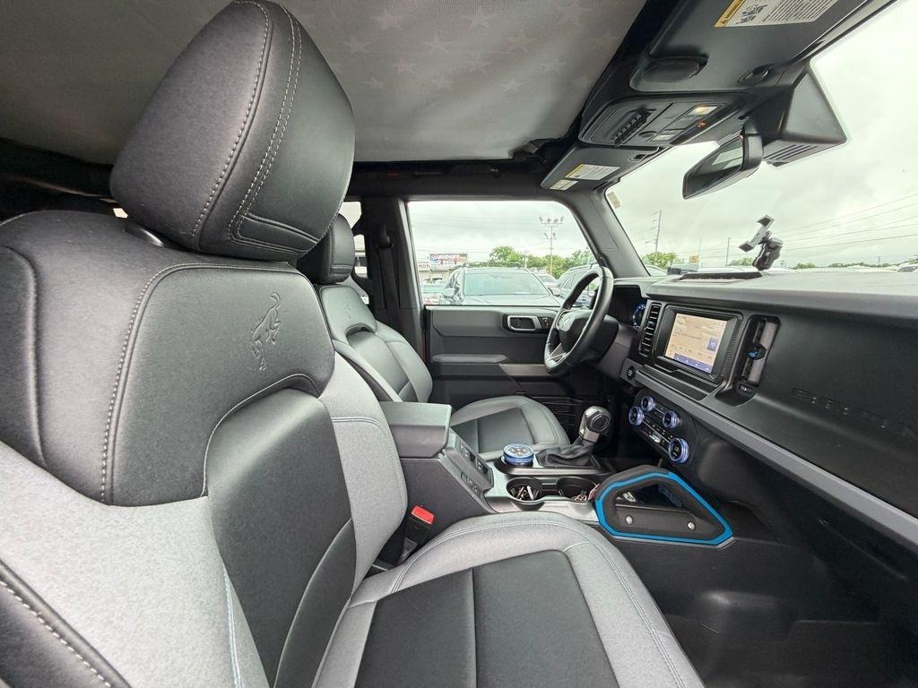 Ford Bronco Black Diamond 4-Door w/Advanced 2023