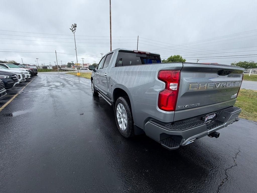 Chevrolet Silverado 1500 High Country Crew Cab 4WD 2026