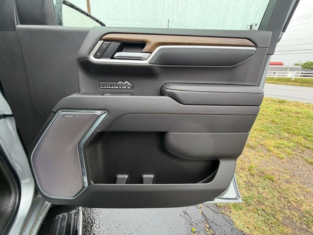 Chevrolet Silverado 1500 High Country Crew Cab 4WD 2026