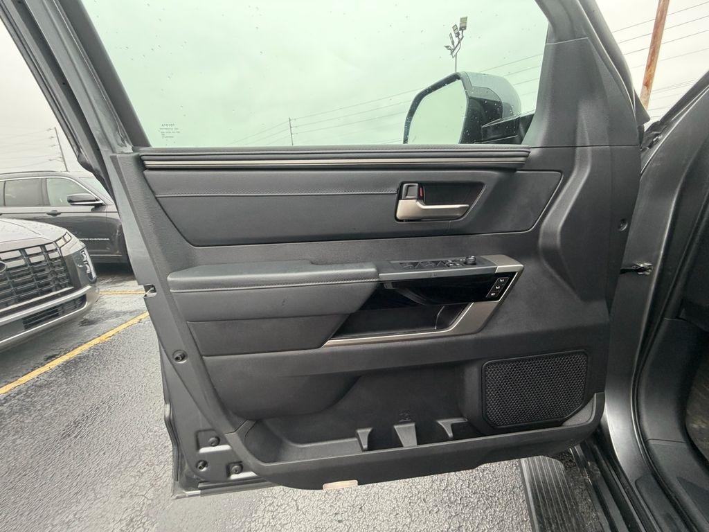 Toyota Tundra Limited CrewMax 4WD Hybrid 2024