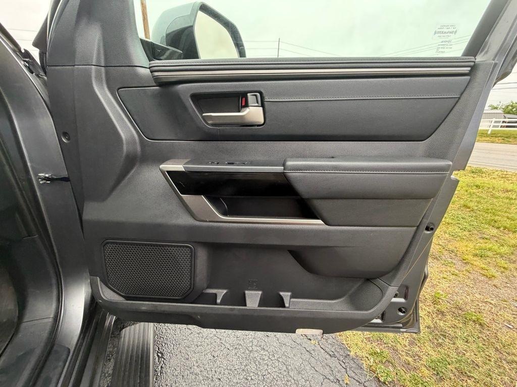 Toyota Tundra Limited CrewMax 4WD Hybrid 2024