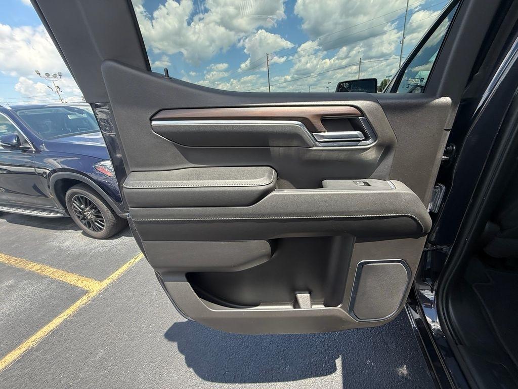 GMC Sierra 1500 SLT Crew Cab 2WD 2024
