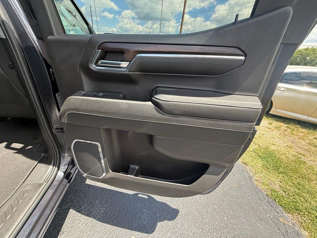 GMC Sierra 1500 SLT Crew Cab 2WD 2024