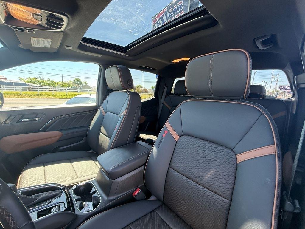 GMC Canyon AT4 Crew Cab 4WD 2026