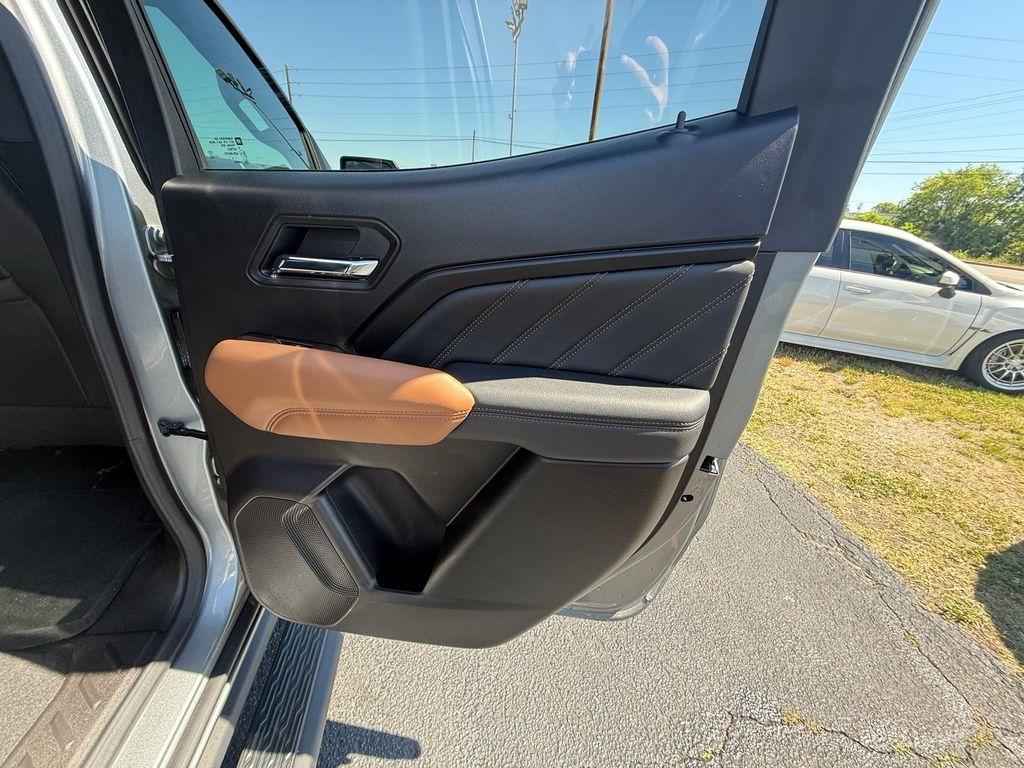 GMC Canyon AT4 Crew Cab 4WD 2026