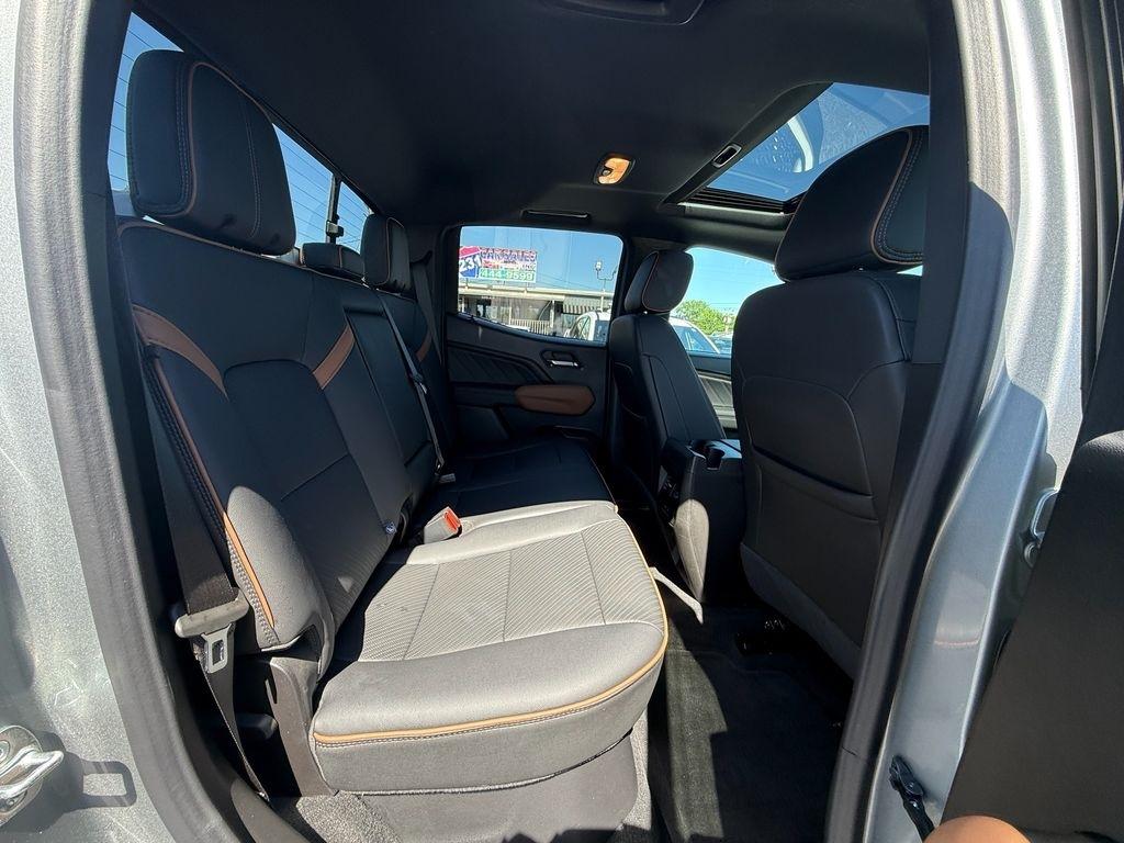 GMC Canyon AT4 Crew Cab 4WD 2026