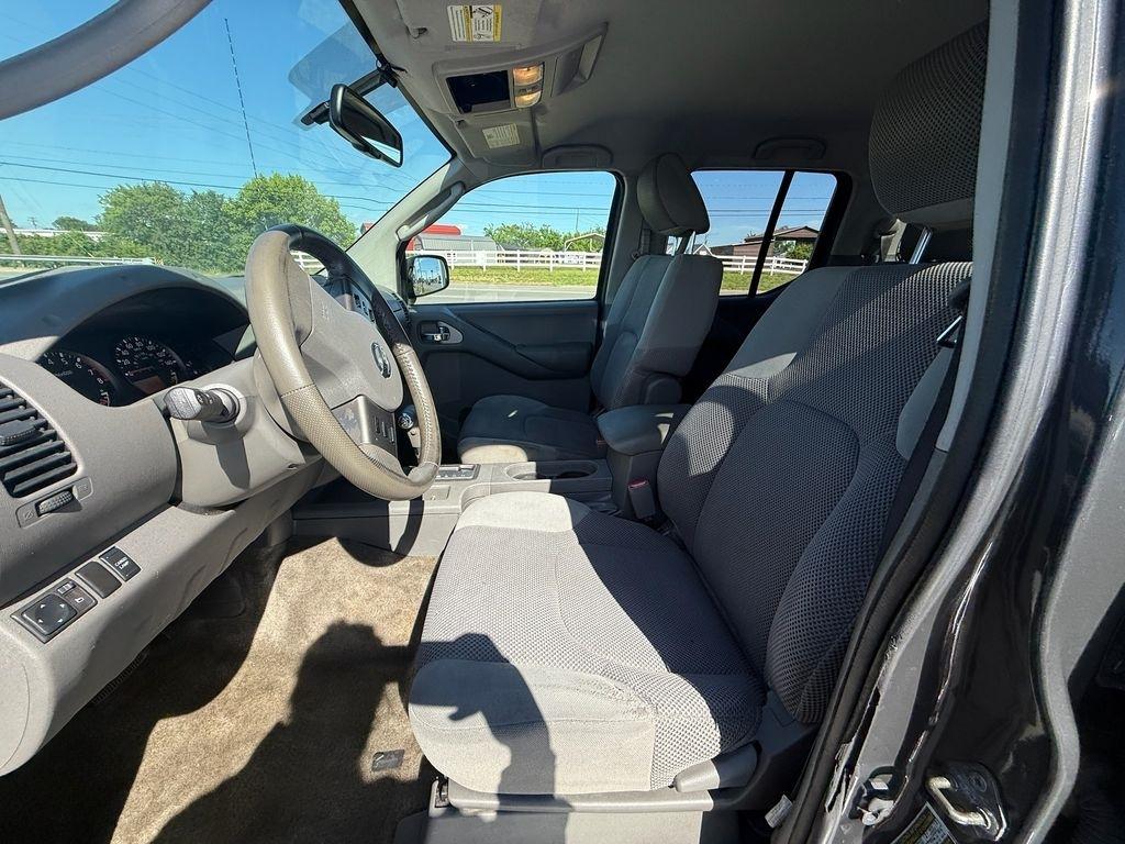 Nissan Frontier S Crew Cab 2WD 2011