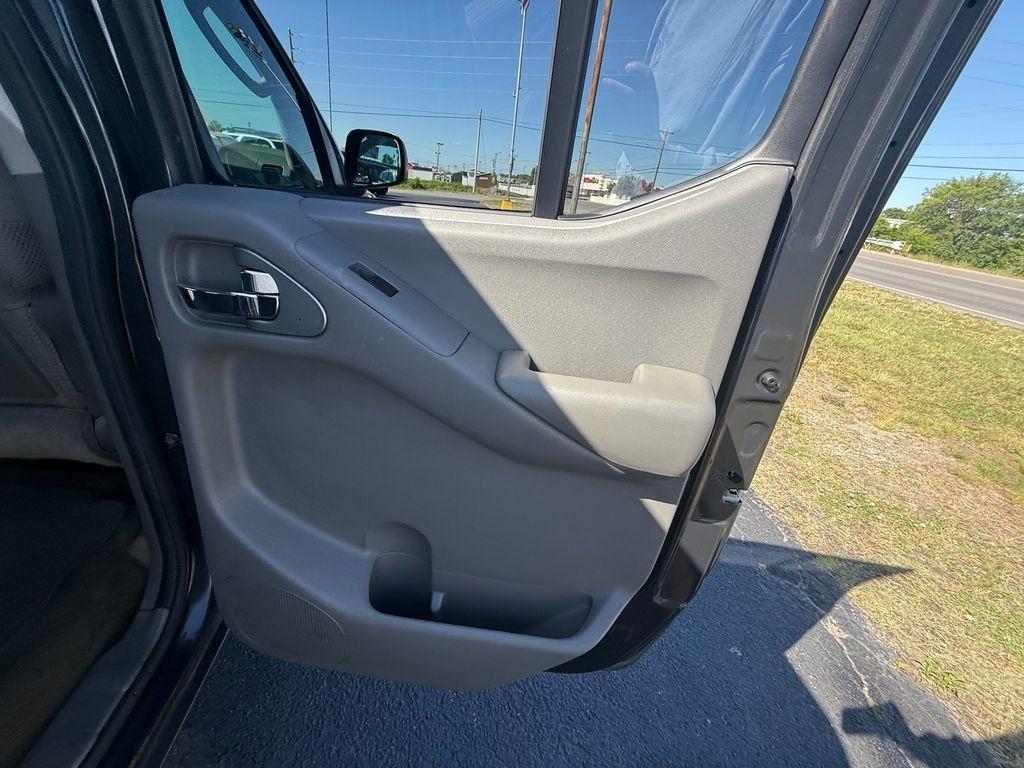 Nissan Frontier S Crew Cab 2WD 2011