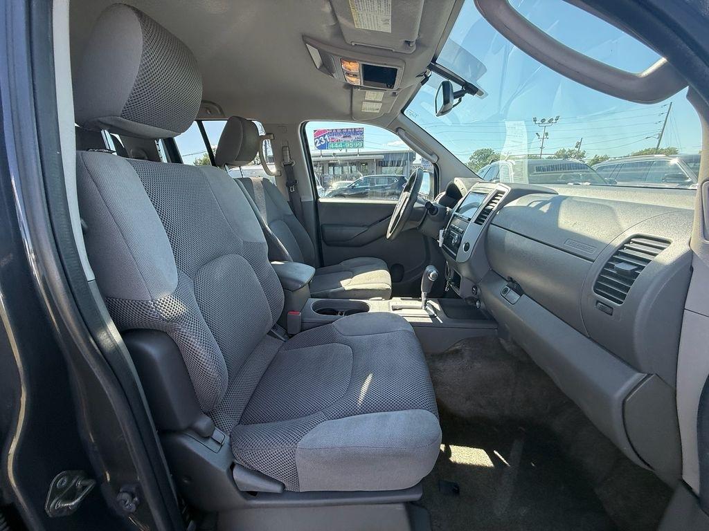 Nissan Frontier S Crew Cab 2WD 2011