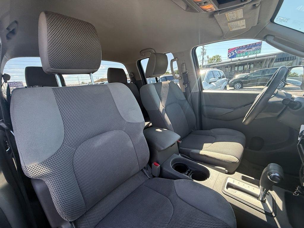 Nissan Frontier S Crew Cab 2WD 2011