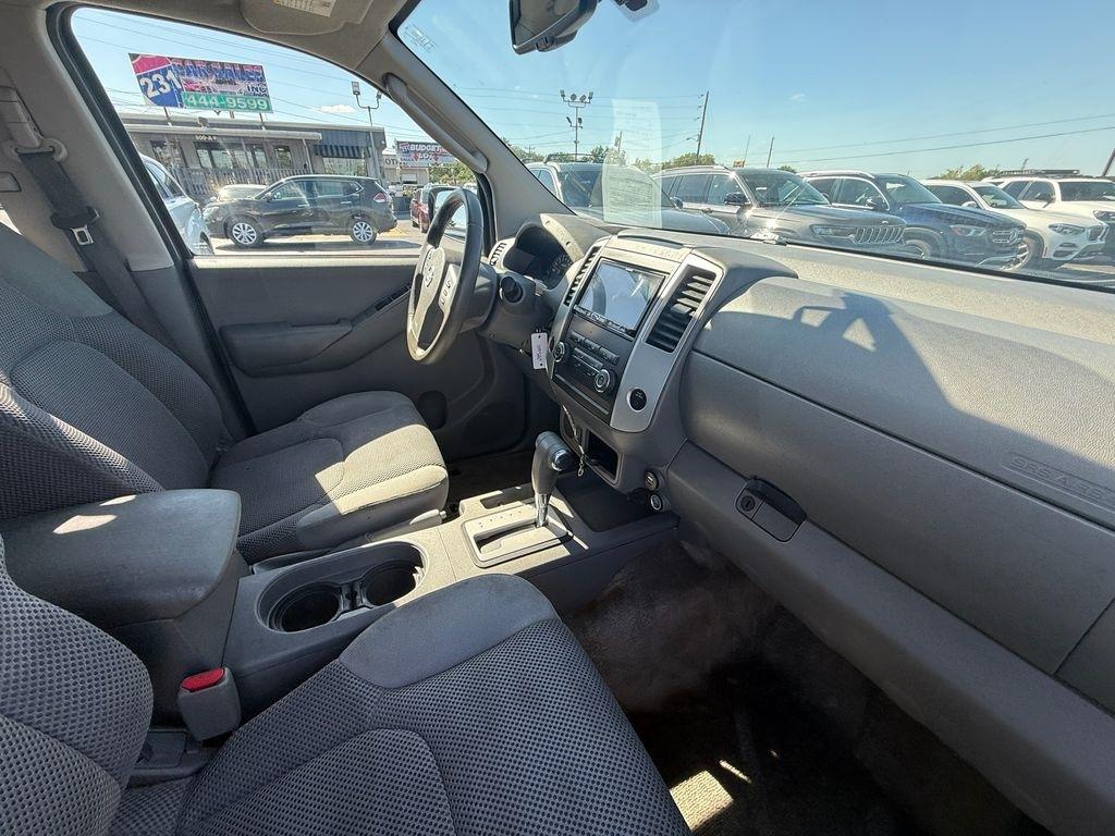 Nissan Frontier S Crew Cab 2WD 2011