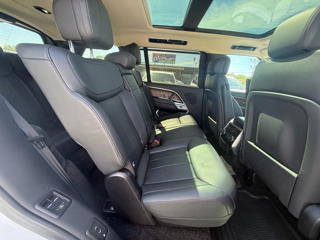 Land Rover New Range Rover  2024