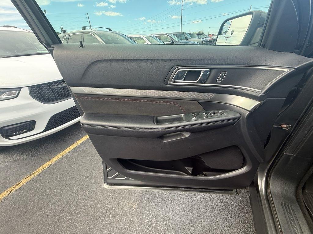 Ford Explorer XLT 4WD 2018