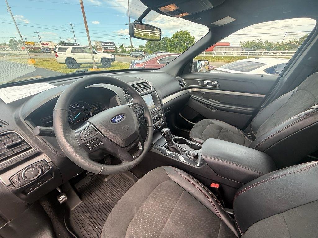 Ford Explorer XLT 4WD 2018