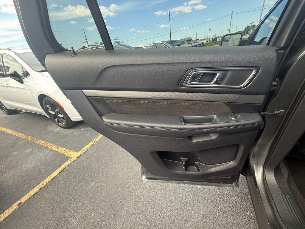 Ford Explorer XLT 4WD 2018