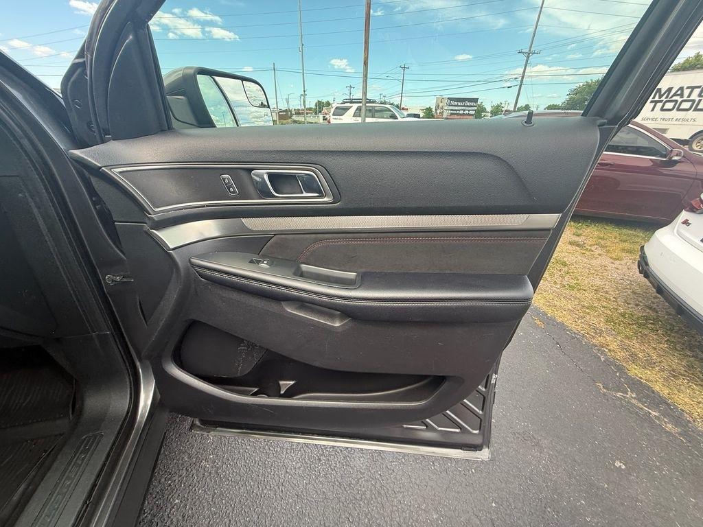 Ford Explorer XLT 4WD 2018