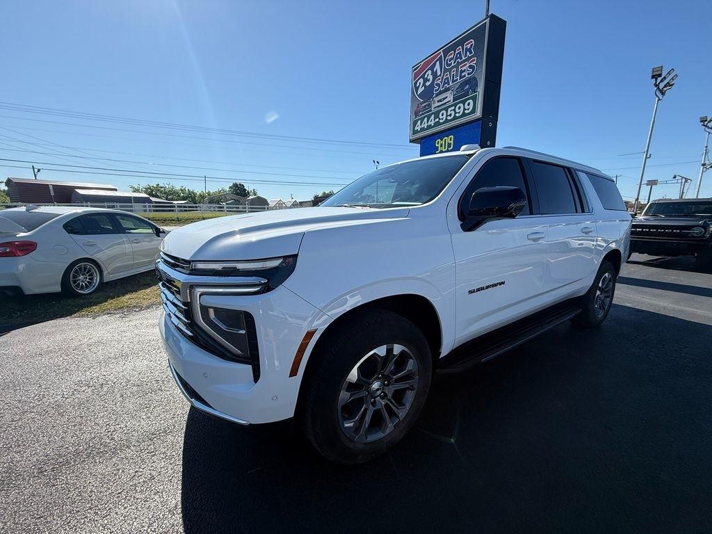 Chevrolet Suburban LT 2025