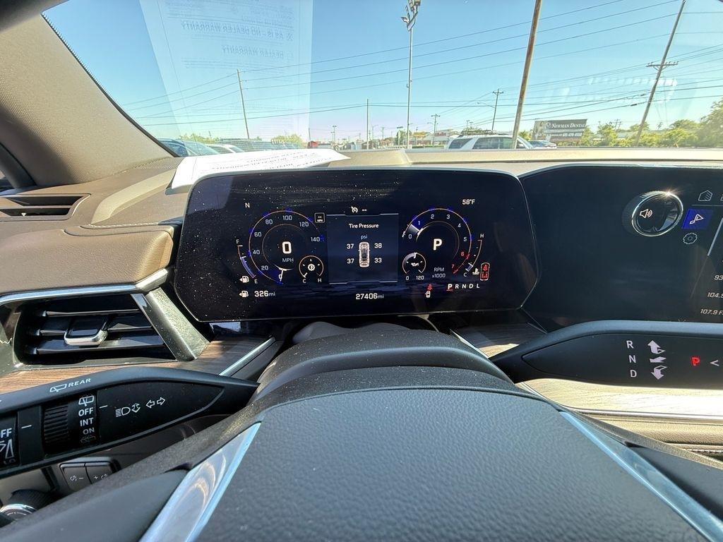 Chevrolet Suburban LT 2025