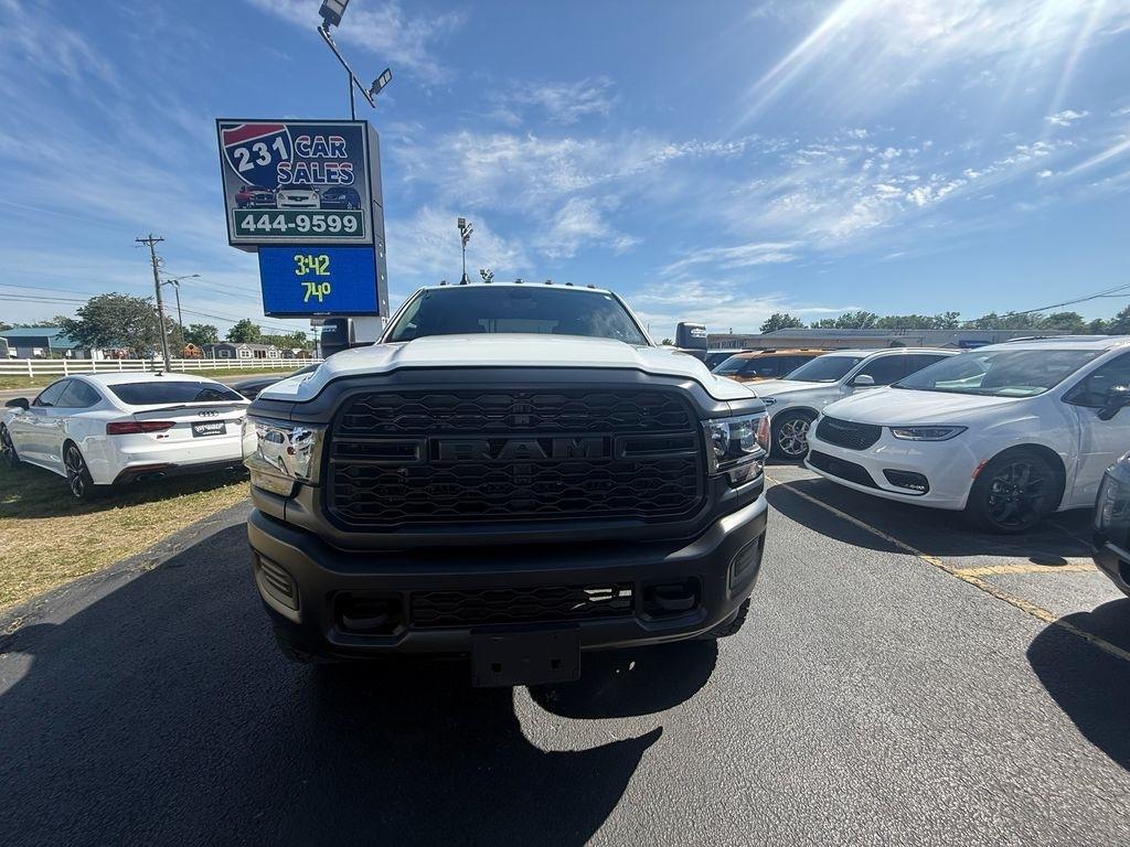 RAM 2500 Tradesman Crew Cab SWB 4WD 2024